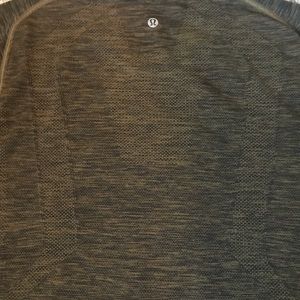 Lululemon vent tech short sleeve shirt